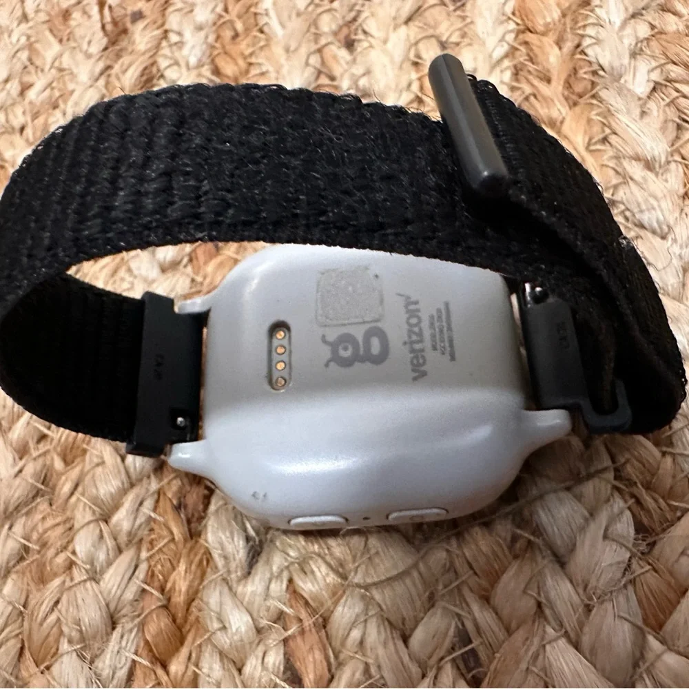 Verizon Gizmo watch 2 Kids Smartwatch with differend wrist Bands